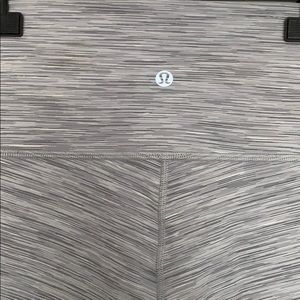 Lululemon Wunder Under size 4. Space dye. NWOT